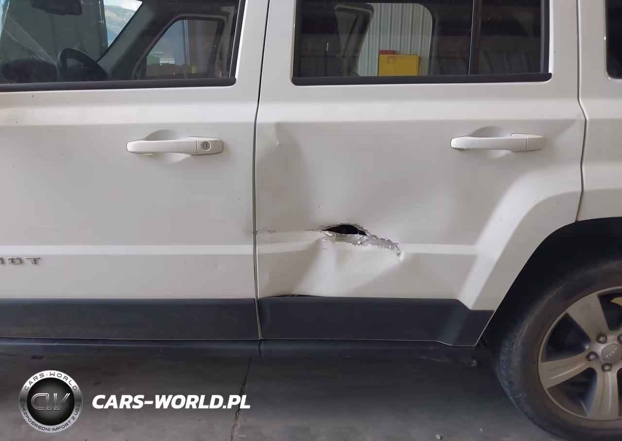2017 Jeep Patriot High Altitude Fwd VIN:1C4NJPFA9HD208023 - 6