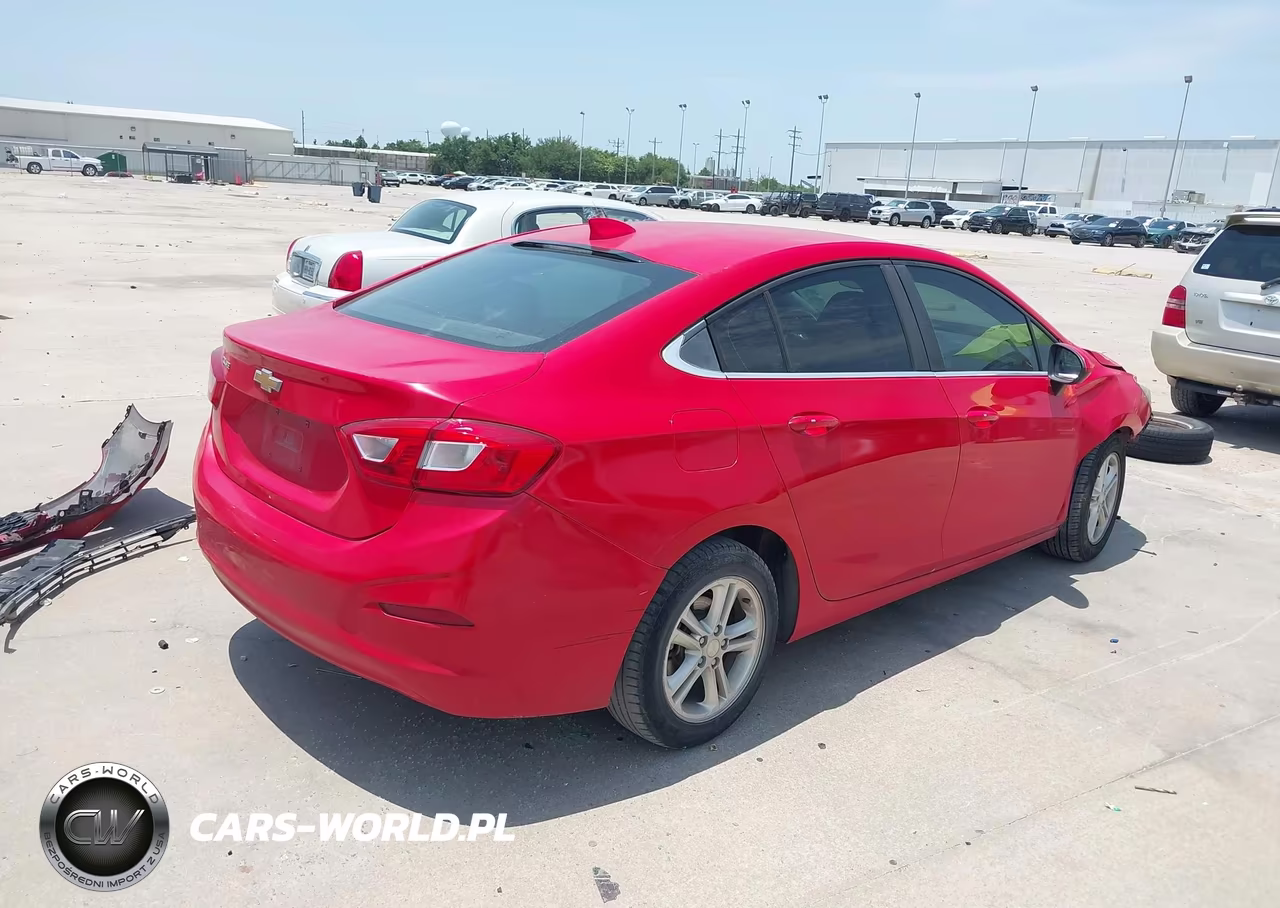 2018 Chevrolet Cruze Lt Auto VIN:1G1BE5SM4J7243707 - 4