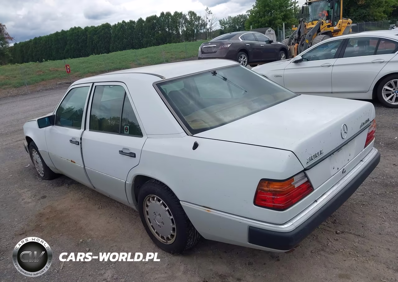 1992 Mercedes-Benz 300 E 4Matic VIN:WDBED30D9NB647683 - 3