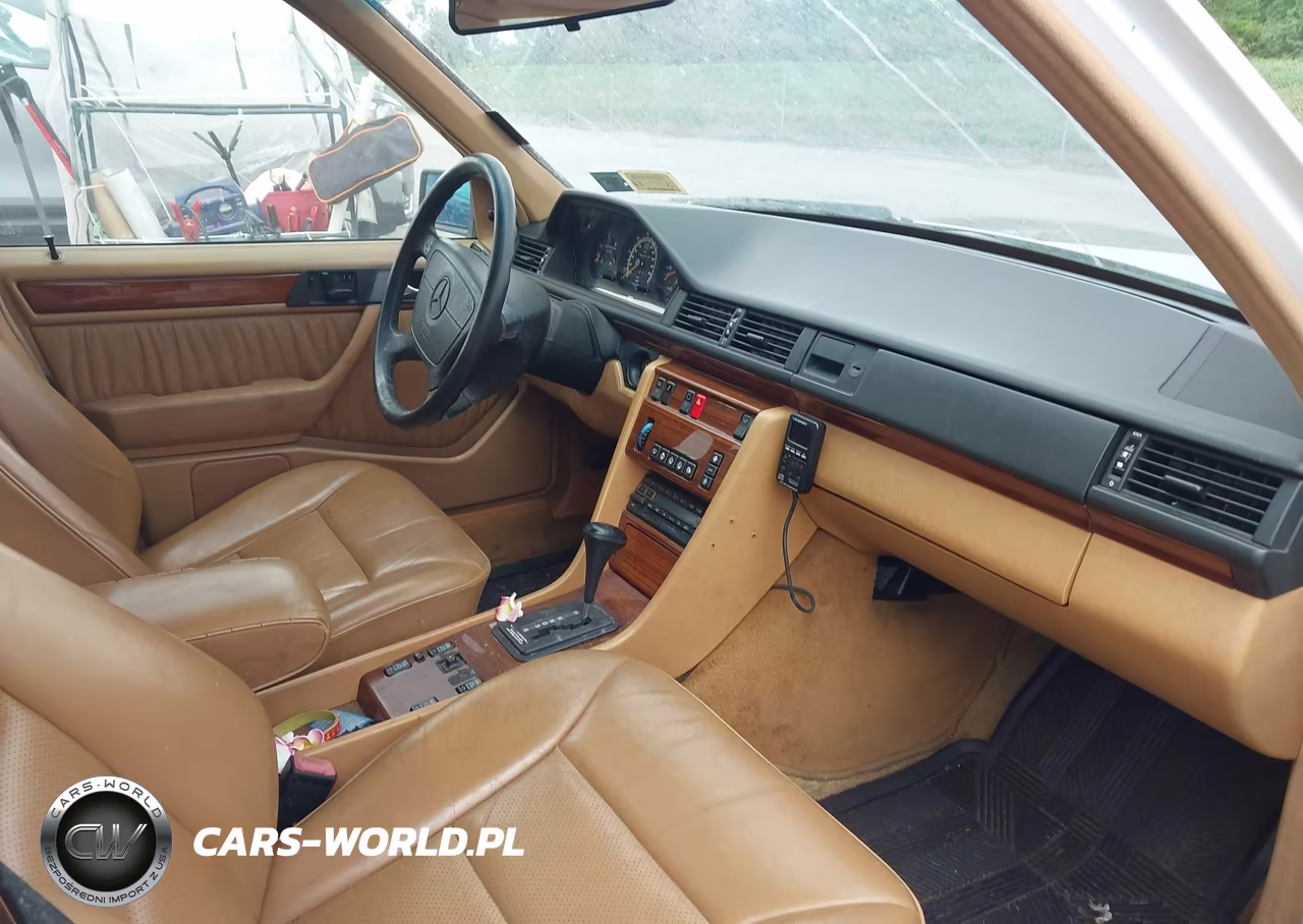 1992 Mercedes-Benz 300 E 4Matic VIN:WDBED30D9NB647683 - 5