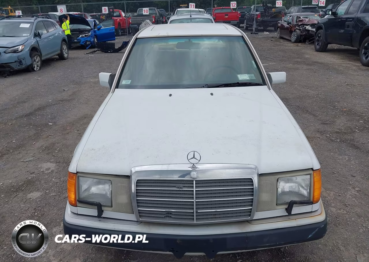 1992 Mercedes-Benz 300 E 4Matic VIN:WDBED30D9NB647683 - 6