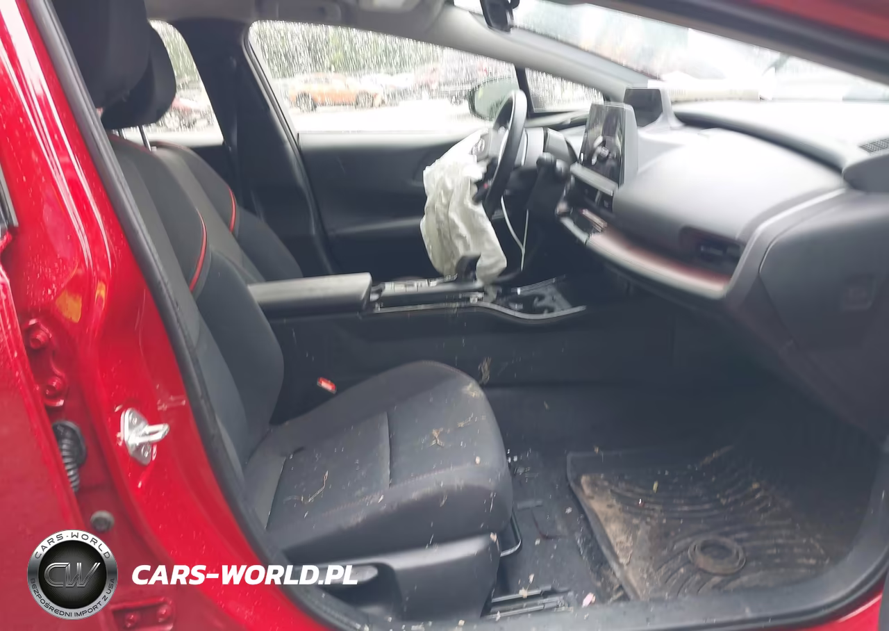 2025 Toyota Prius Plug-In Hybrid Se VIN:JTDACACU2S3044776 - 5