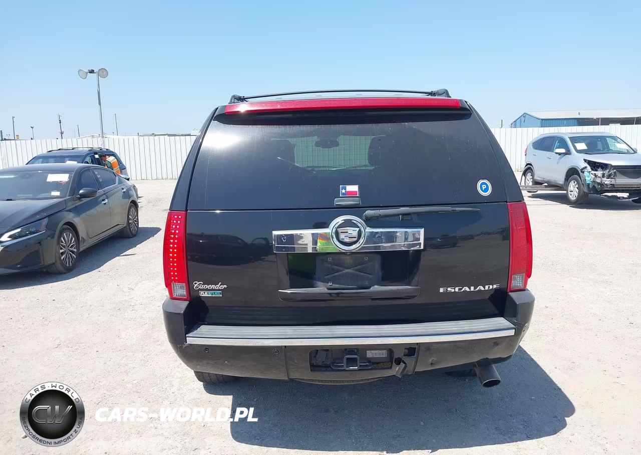 2011 Cadillac Escalade Luxury VIN:1GYS3BEFXBR100382 - 16