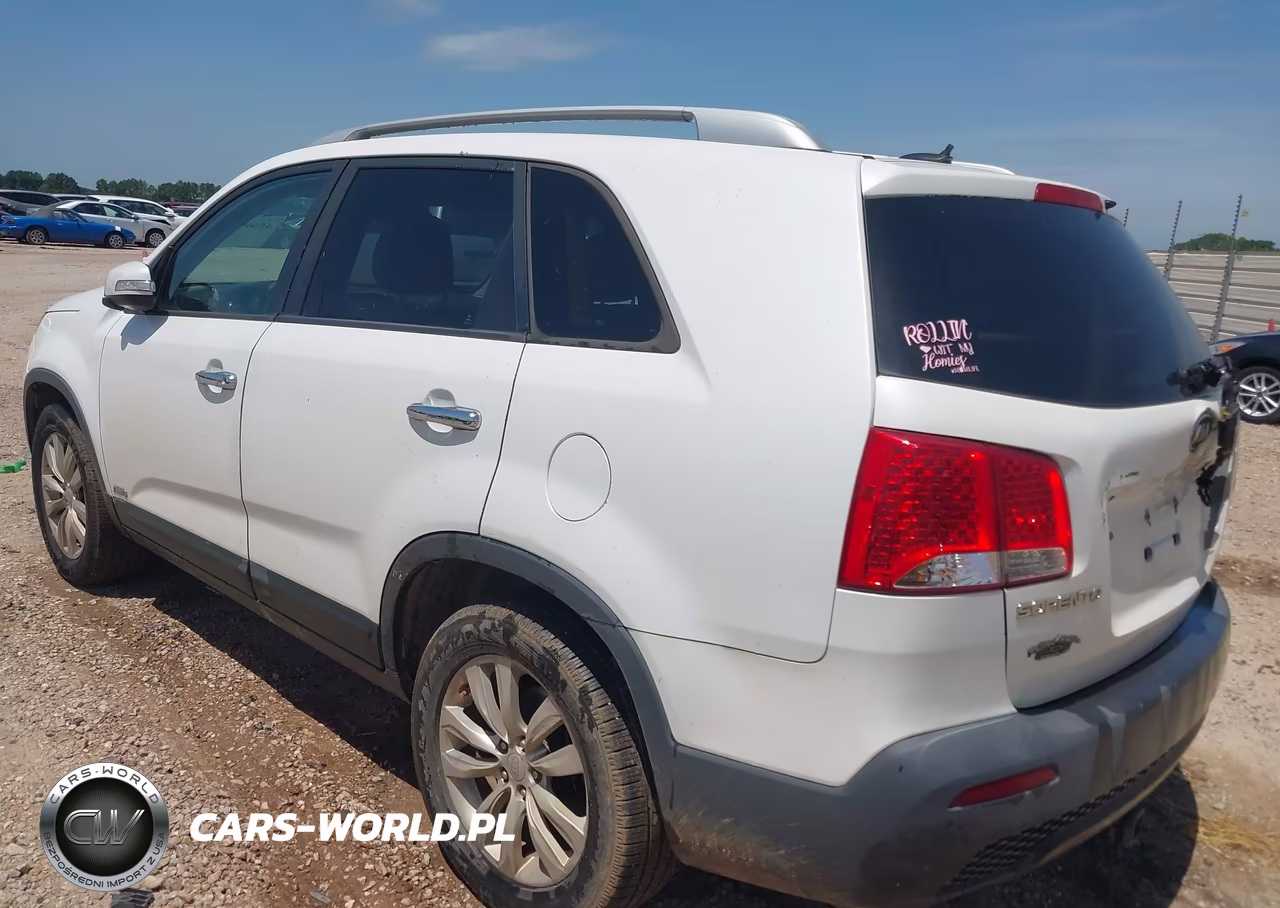 2011 Kia Sorento Lx V6 VIN:5XYKTDA25BG048646 - 3