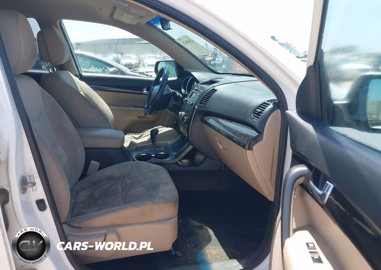 2011 Kia Sorento Lx V6 VIN:5XYKTDA25BG048646 - 5