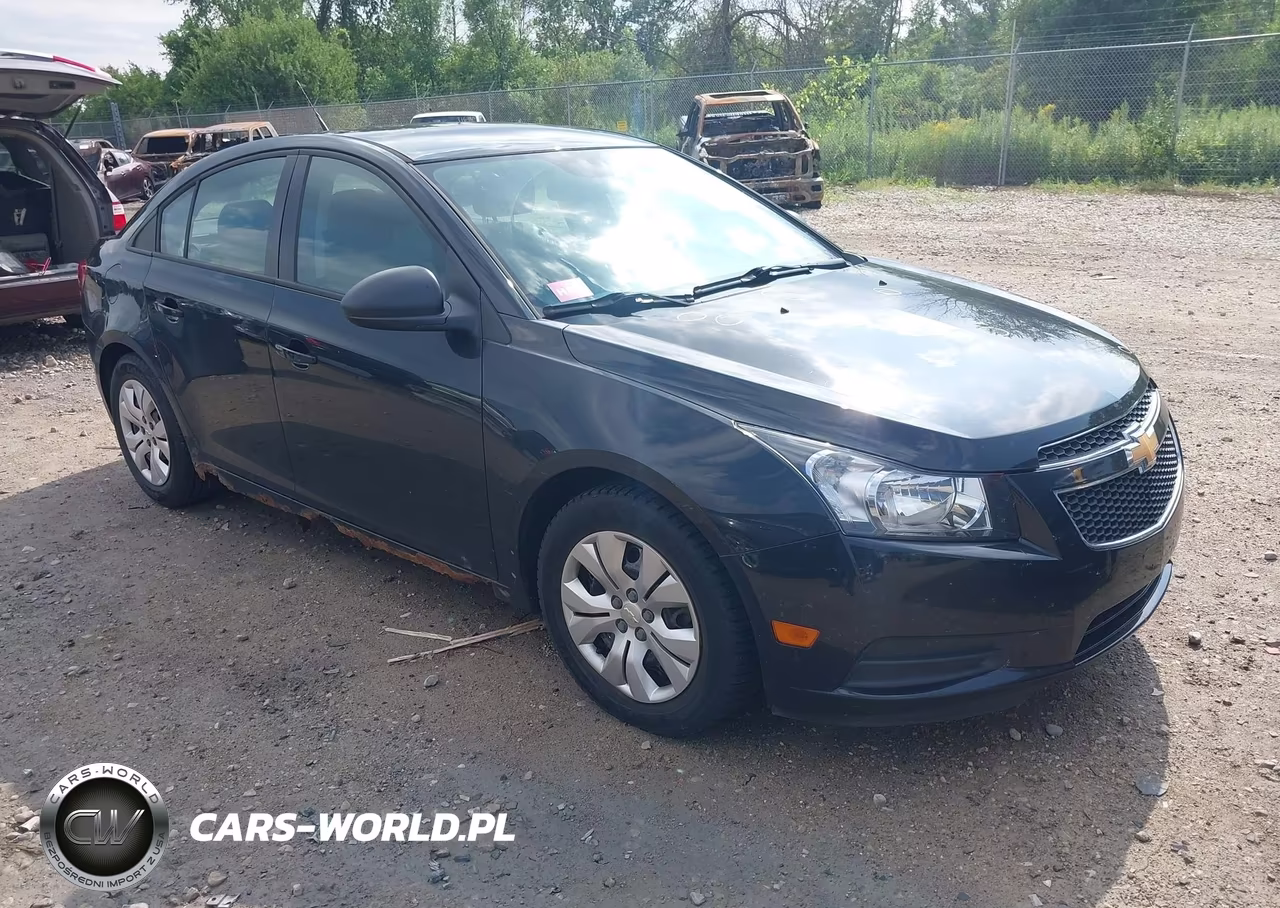 2014 Chevrolet Cruze Ls Auto – zdjęcie 1 z 11