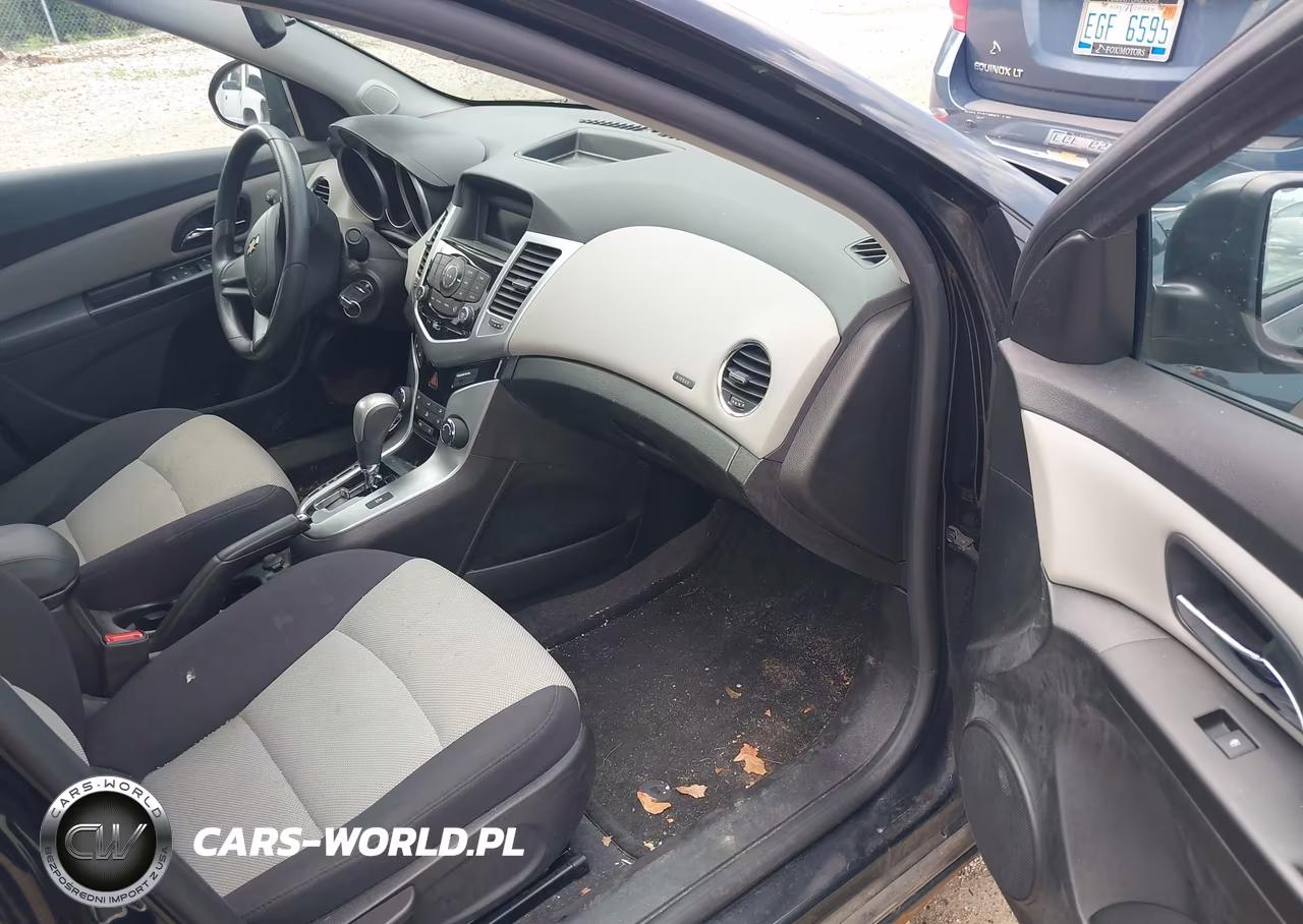 2014 Chevrolet Cruze Ls Auto VIN:1G1PA5SH9E7244314 - 5