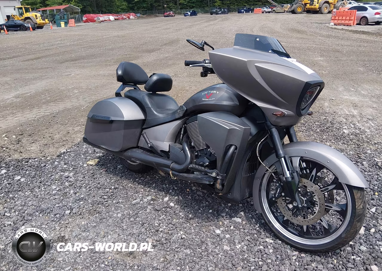 2016 Victory Motorcycles Cross Country – zdjęcie 1 z 12