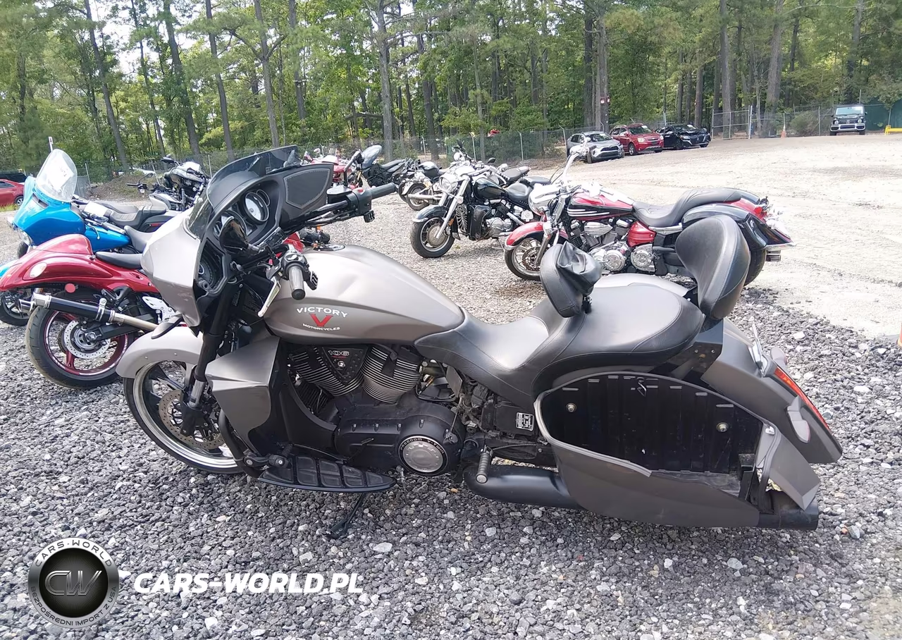 2016 Victory Motorcycles Cross Country VIN:5VPDB36N7G3055510 - 12