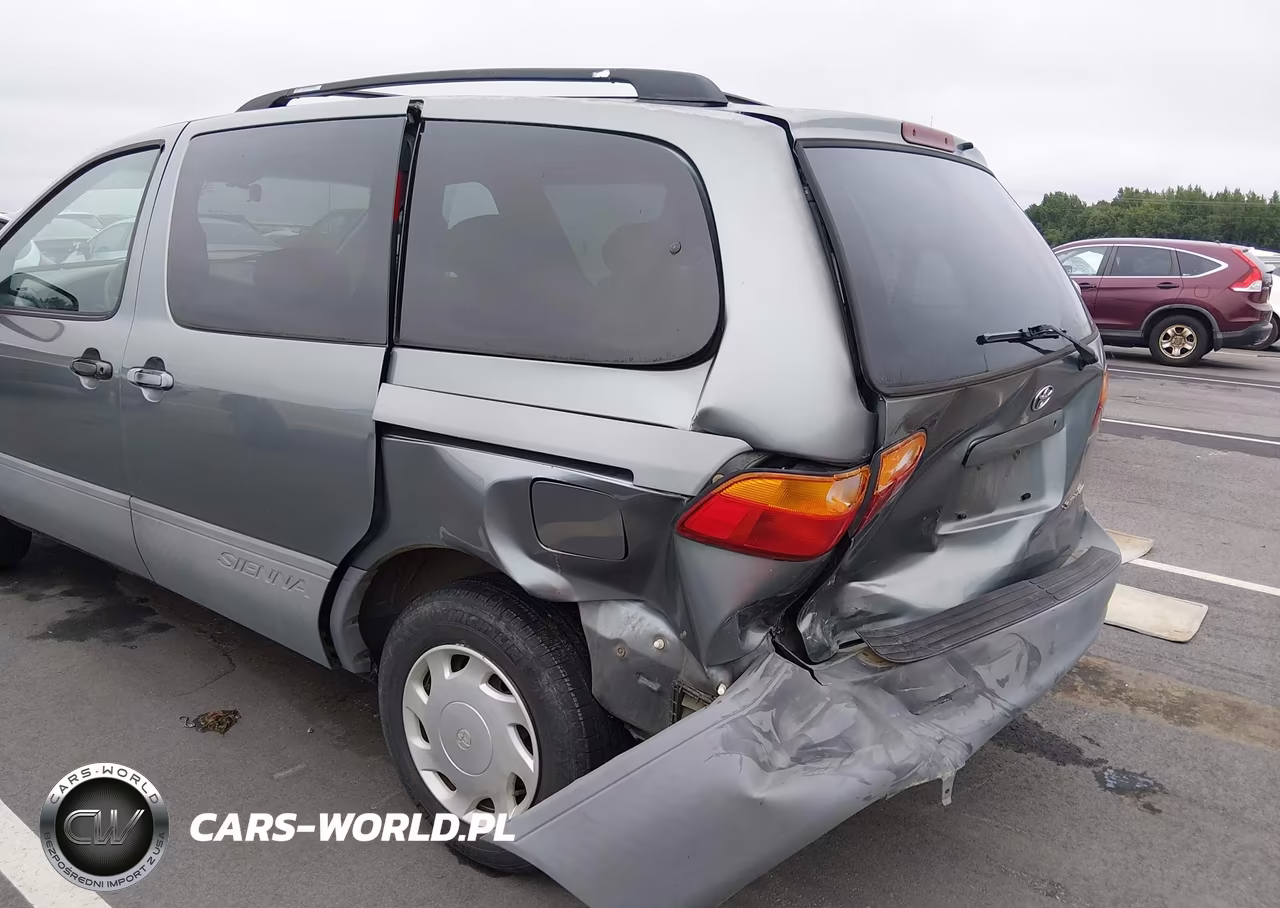 2000 Toyota Sienna Le VIN:4T3ZF13C9YU177560 - 6