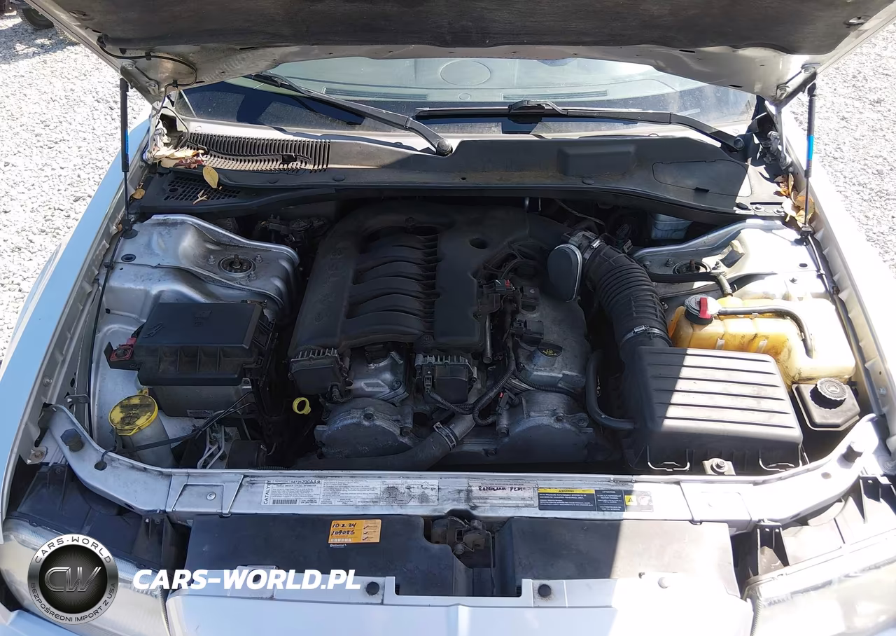2005 Chrysler 300 Touring VIN:2C3AA53G35H595246 - 10