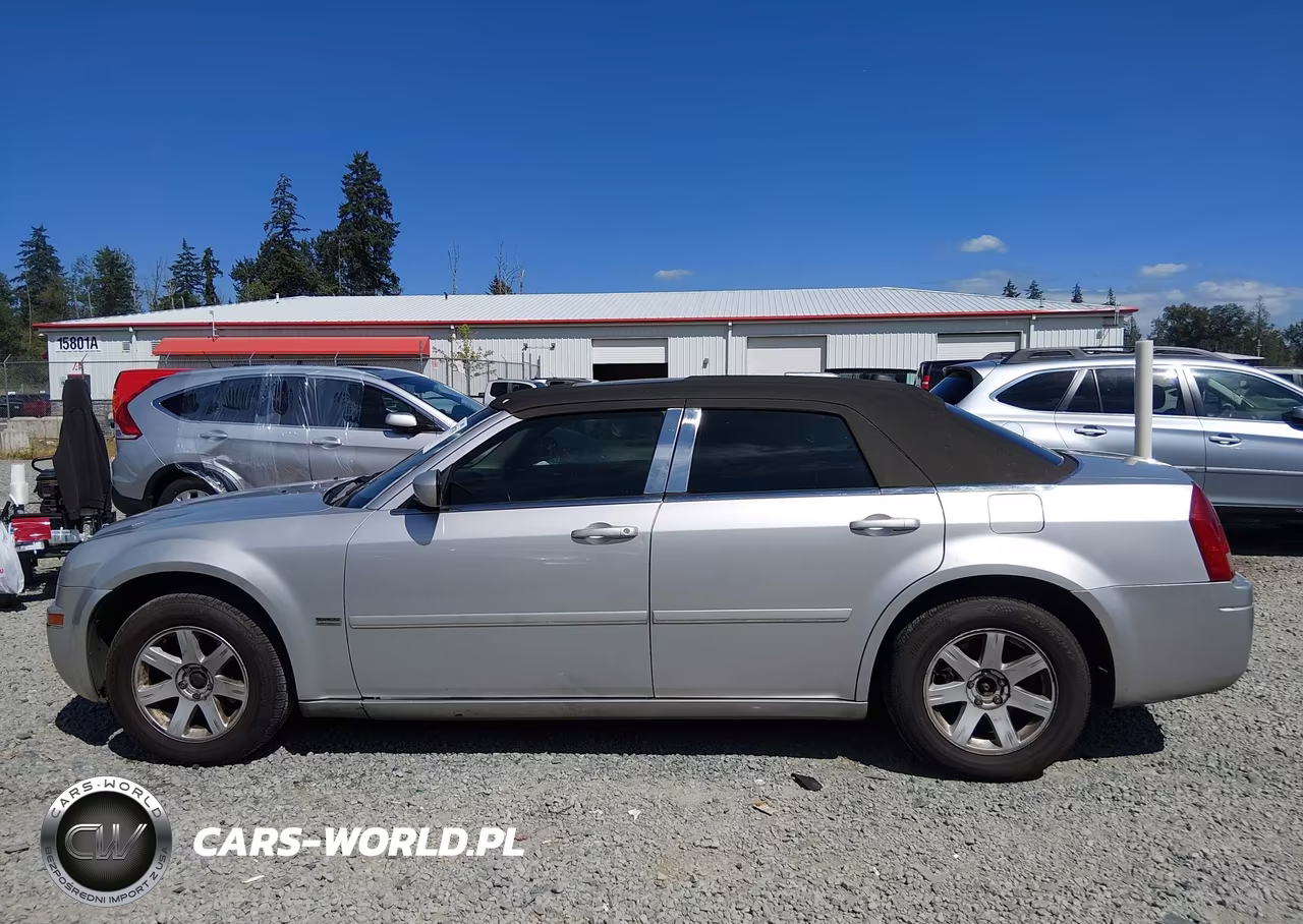2005 Chrysler 300 Touring VIN:2C3AA53G35H595246 - 14