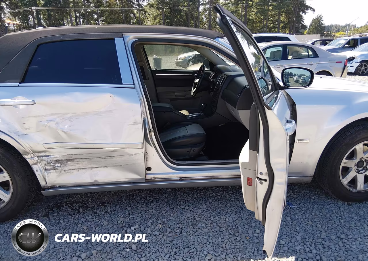 2005 Chrysler 300 Touring VIN:2C3AA53G35H595246 - 5