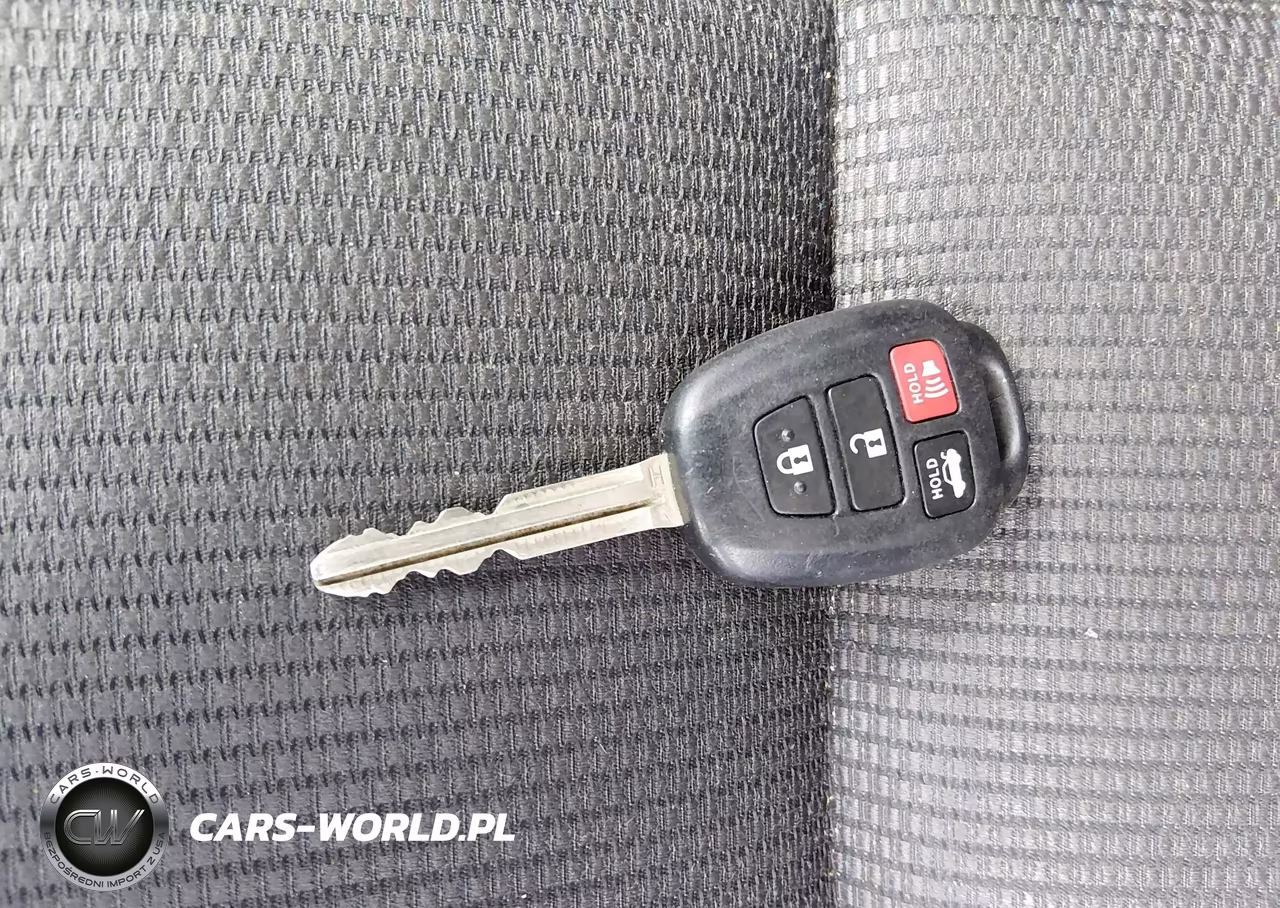 2015 Toyota Corolla S Plus VIN:5YFBURHE9FP301057 - 11