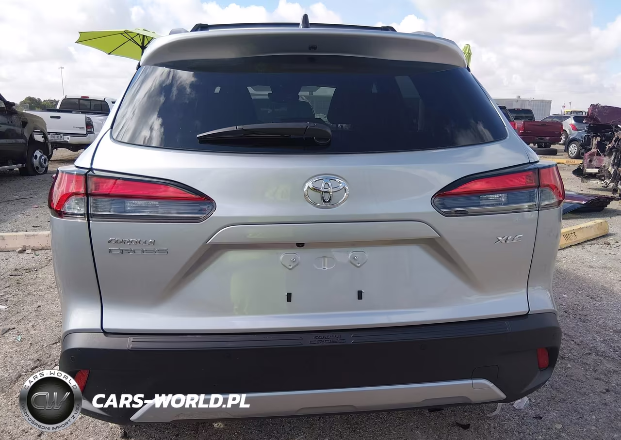 2026 Toyota Corolla Cross Xle VIN:7MUDAAAG7TV210702 - 16