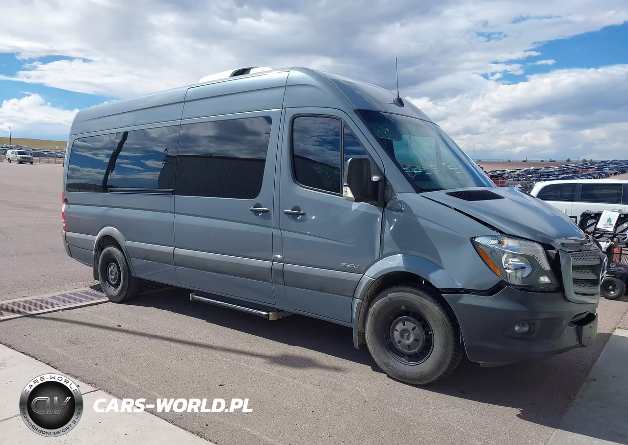 2015 Mercedes-Benz Sprinter 2500 High Roof – zdjęcie 1 z 17