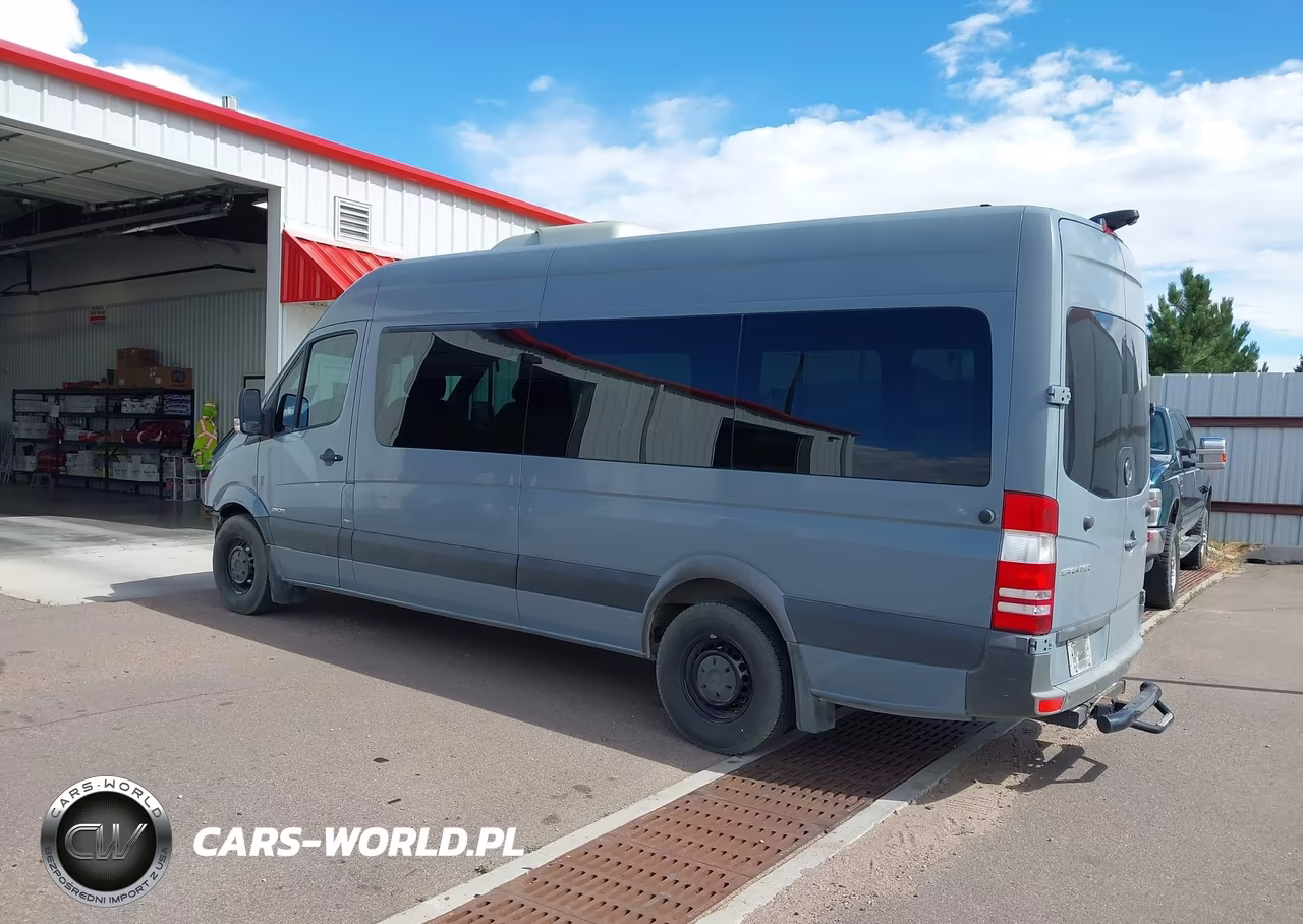 2015 Mercedes-Benz Sprinter 2500 High Roof VIN:WDZPE8DC0FP155943 - 3