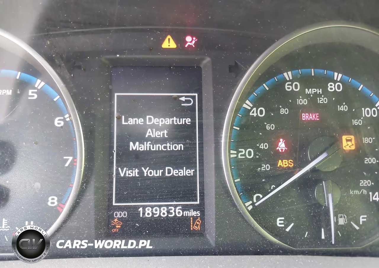2018 Toyota Rav4 Le VIN:2T3ZFREV1JW473966 - 14