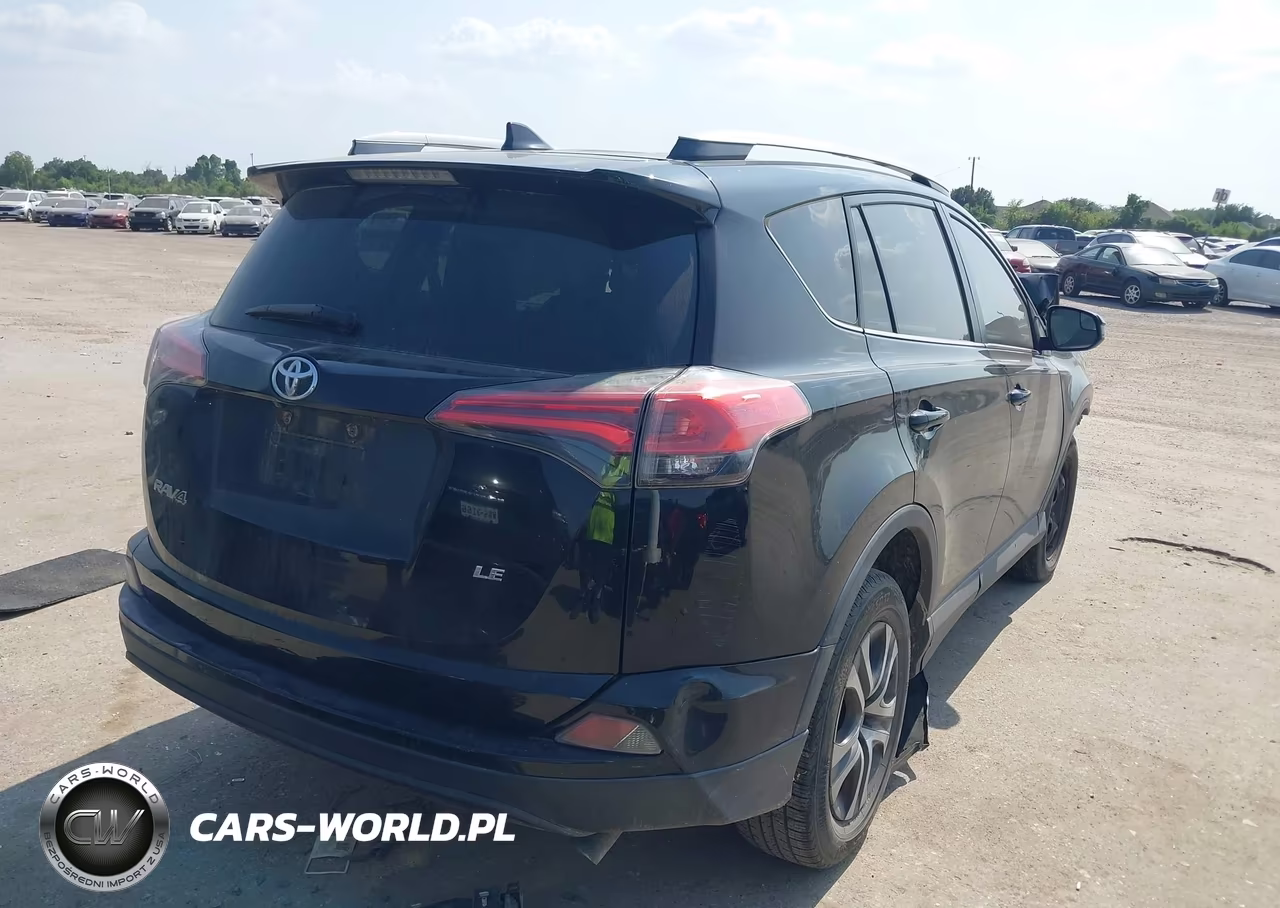 2018 Toyota Rav4 Le VIN:2T3ZFREV1JW473966 - 4