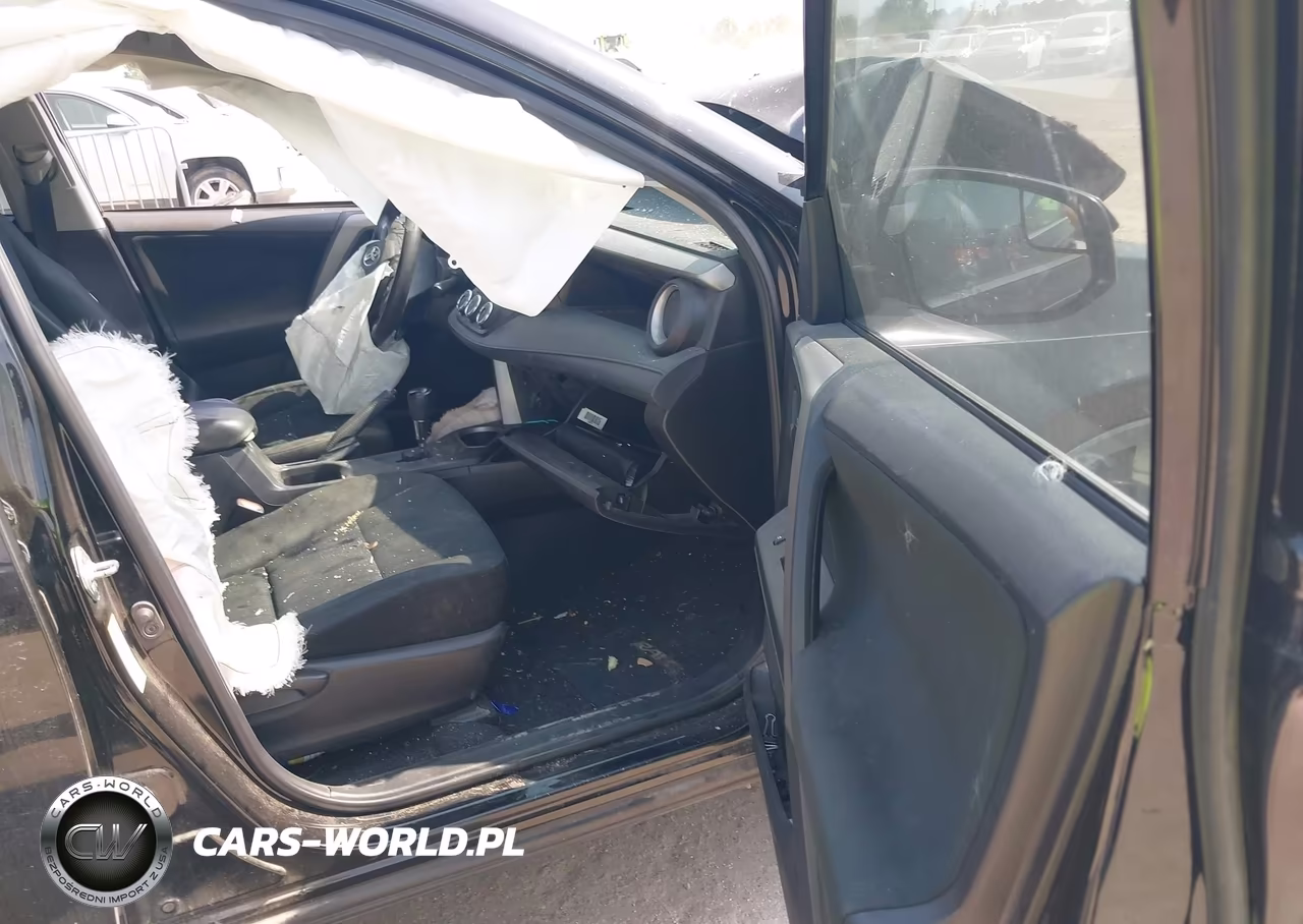 2018 Toyota Rav4 Le VIN:2T3ZFREV1JW473966 - 5