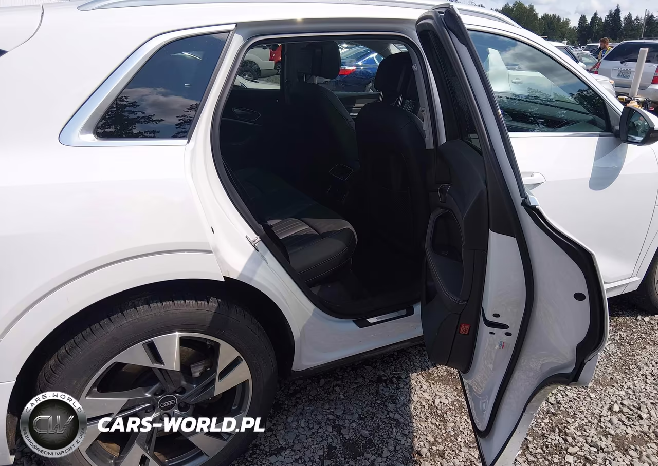 2023 Audi E-Tron Premium Quattro VIN:WA1AAAGE6PB002773 - 8