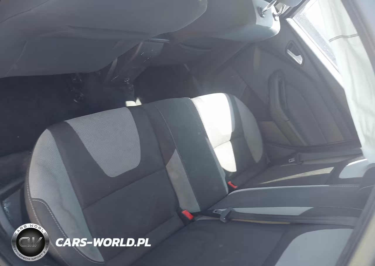 2012 Ford Focus Se VIN:1FAHP3K22CL366615 - 8