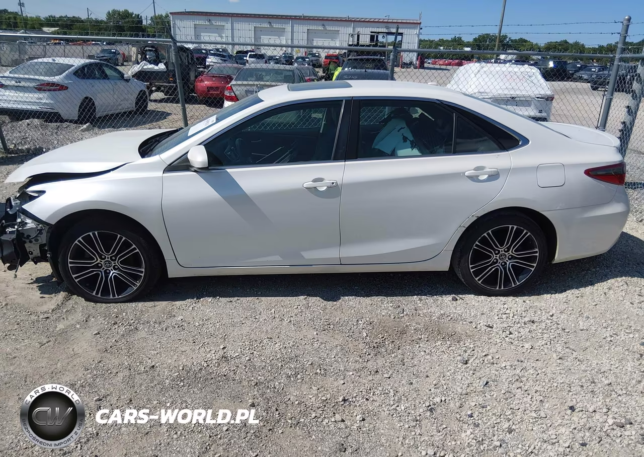 2016 Toyota Camry Se VIN:4T1BF1FK4GU146728 - 14