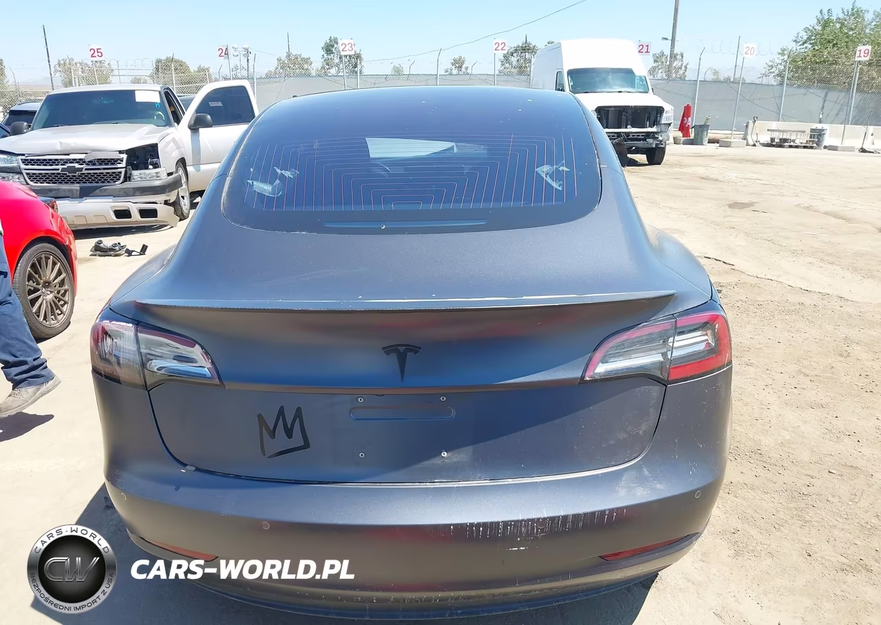 2018 Tesla Model 3 Long Range-Mid Range VIN:5YJ3E1EA7JF025700 - 16