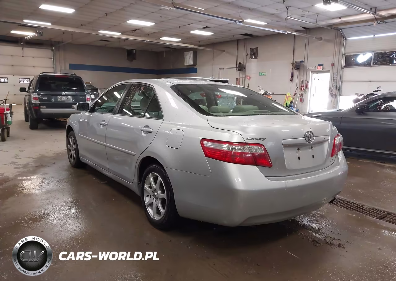 2007 Toyota Camry Le VIN:JTNBE46KX73030329 - 3