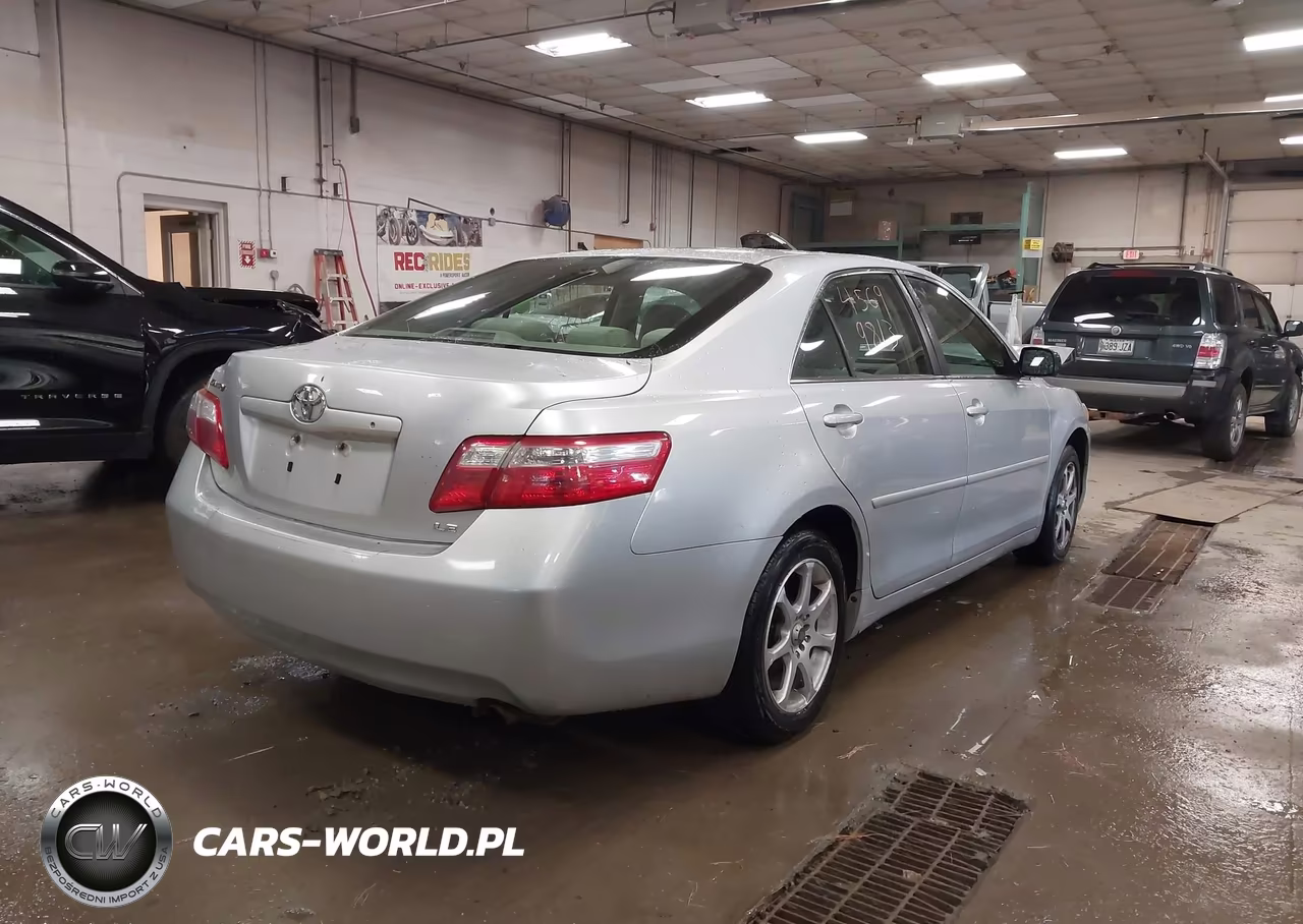 2007 Toyota Camry Le VIN:JTNBE46KX73030329 - 4