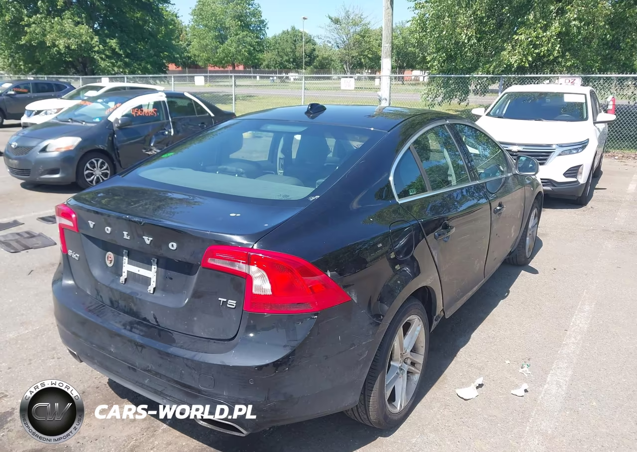 2015 Volvo S60 T5 Premier VIN:YV126MFK8F1336130 - 4