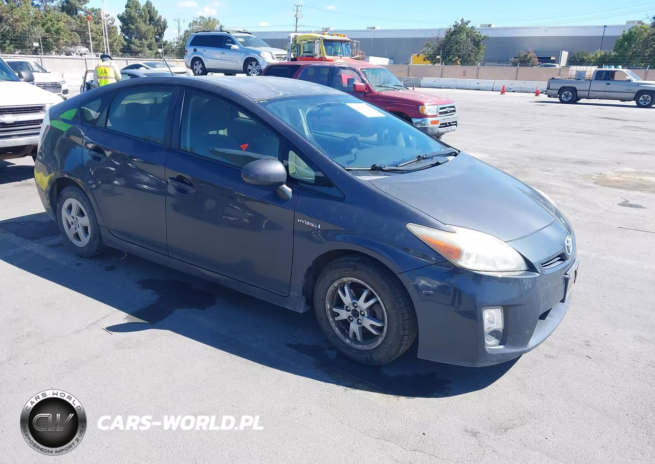2011 Toyota Prius Two VIN:JTDKN3DU7B1470354 - 1