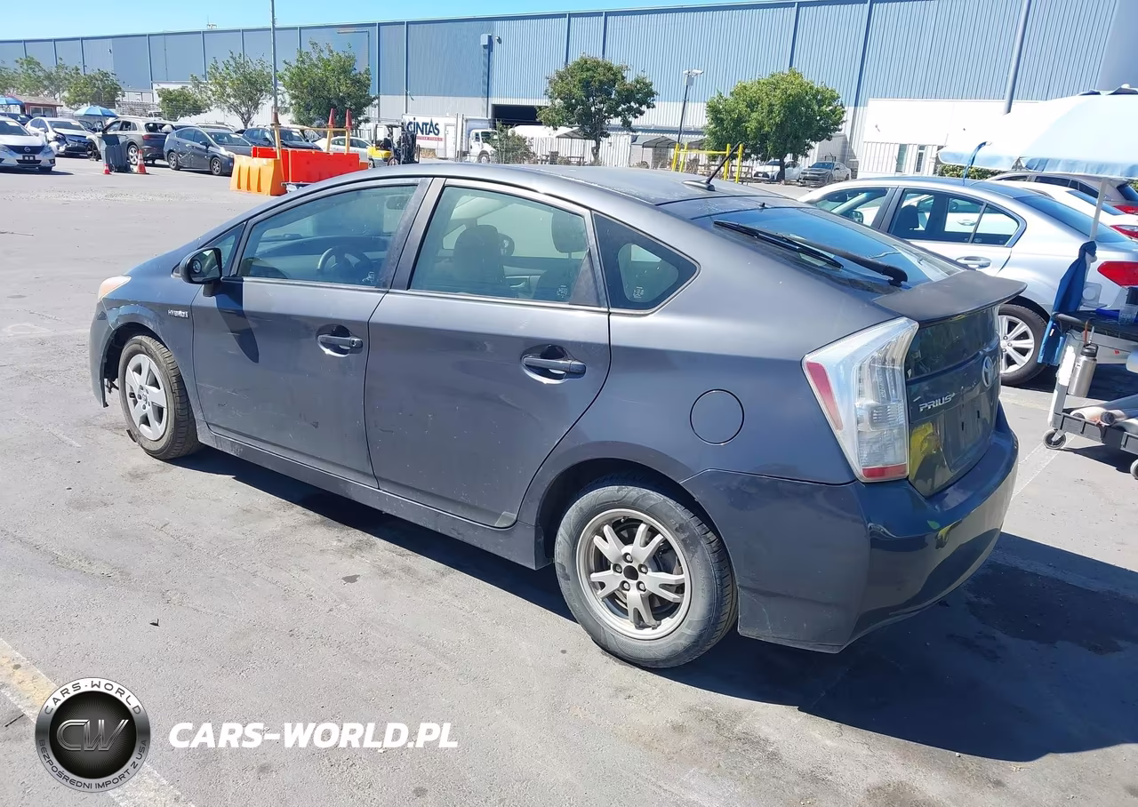 2011 Toyota Prius Two VIN:JTDKN3DU7B1470354 - 3