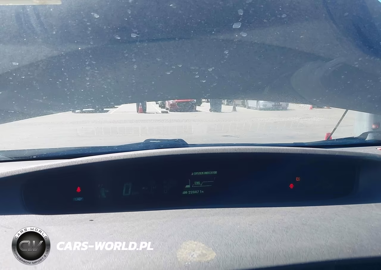 2011 Toyota Prius Two VIN:JTDKN3DU7B1470354 - 7