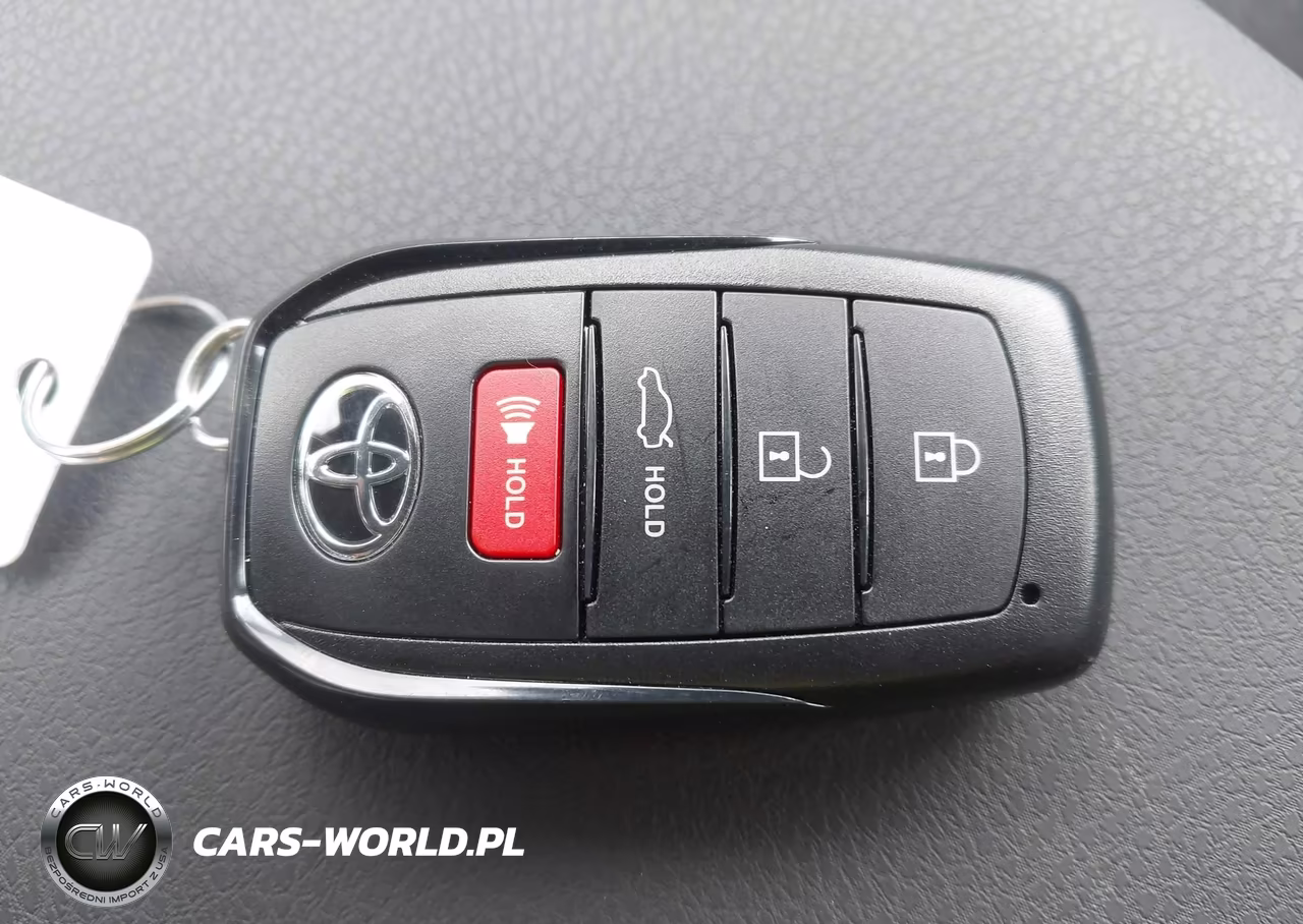 2026 Toyota Camry Le VIN:4T1DAACK4TU327687 - 11