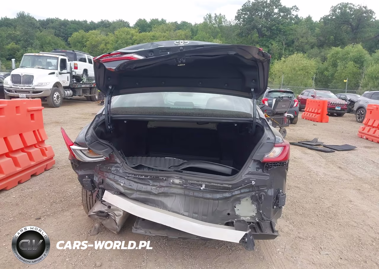 2026 Toyota Camry Le VIN:4T1DAACK4TU327687 - 16
