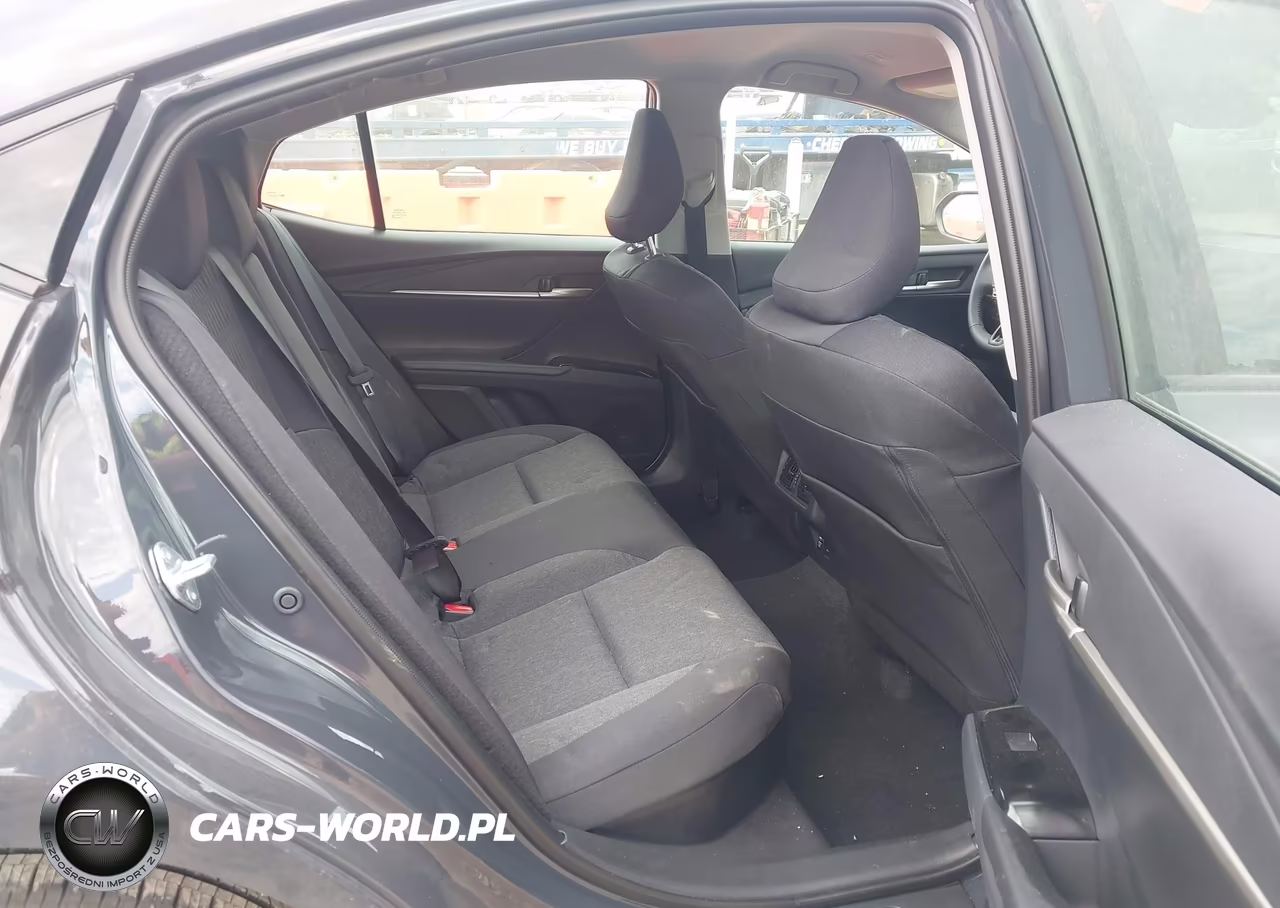 2026 Toyota Camry Le VIN:4T1DAACK4TU327687 - 8