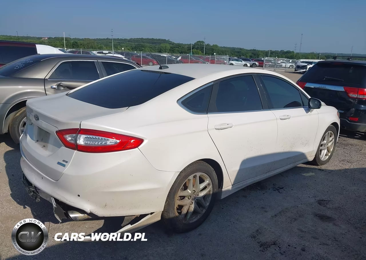 2015 Ford Fusion Se VIN:3FA6P0HD4FR170504 - 4