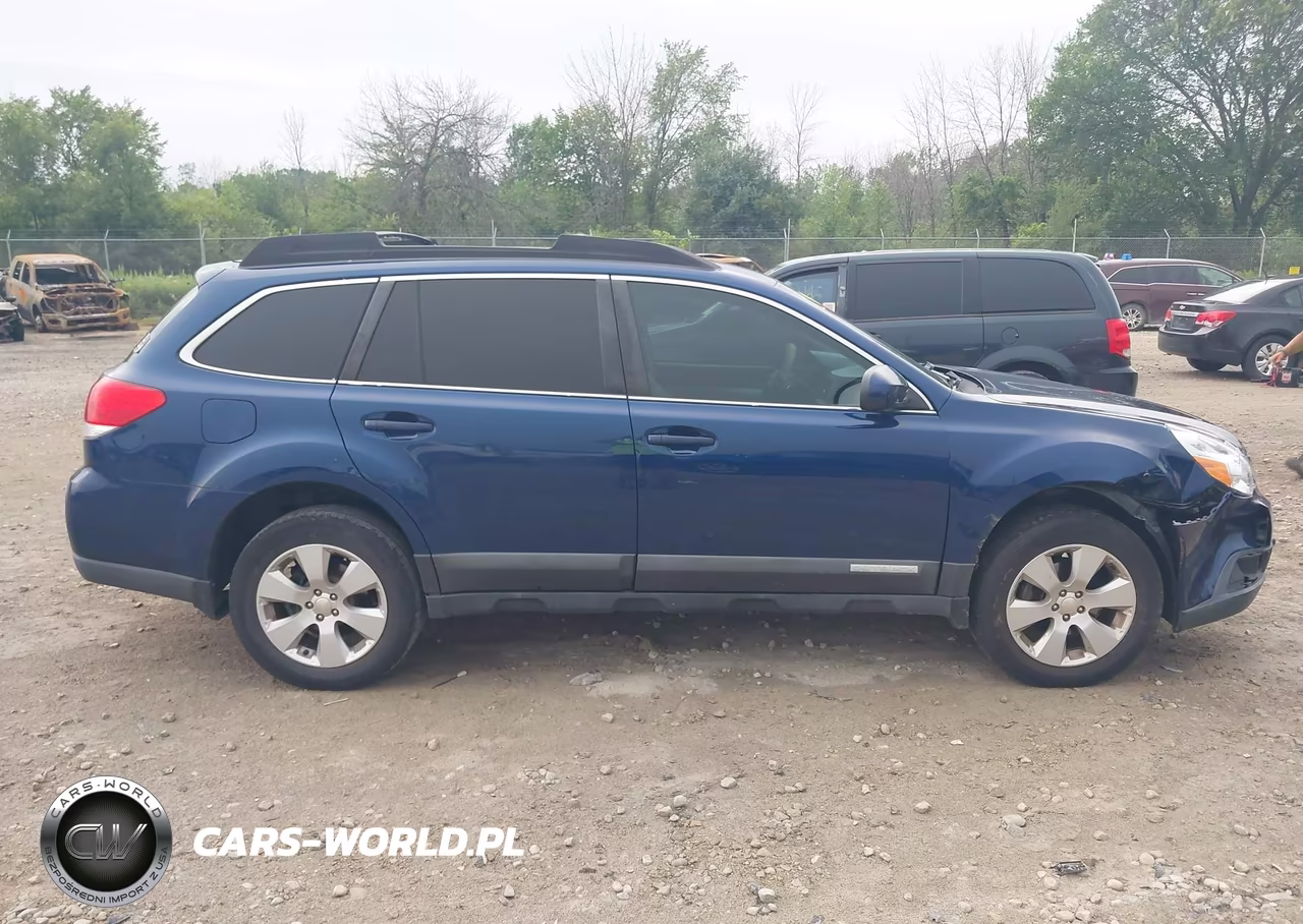 2011 Subaru Outback 2.5I Premium VIN:4S4BRBCC5B3326857 - 13