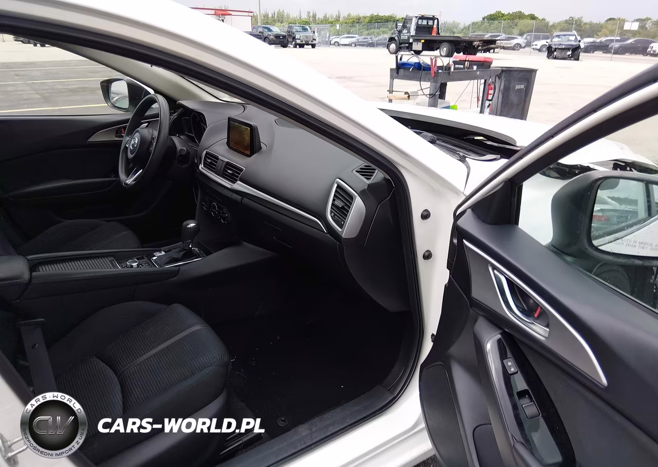 2017 Mazda Mazda3 Sport VIN:3MZBN1U78HM108413 - 5