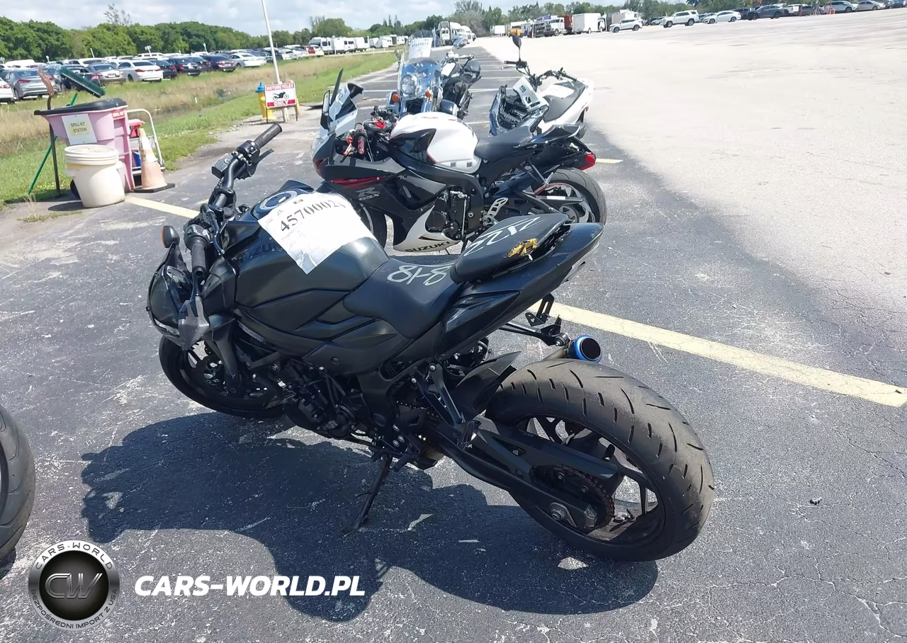 2022 Suzuki Gsx-S750 M-Z VIN:JS1C533BXN7102122 - 3