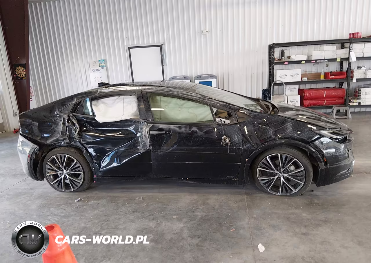2024 Toyota Prius Xle Awd-E VIN:JTDADABU6R3010770 - 13