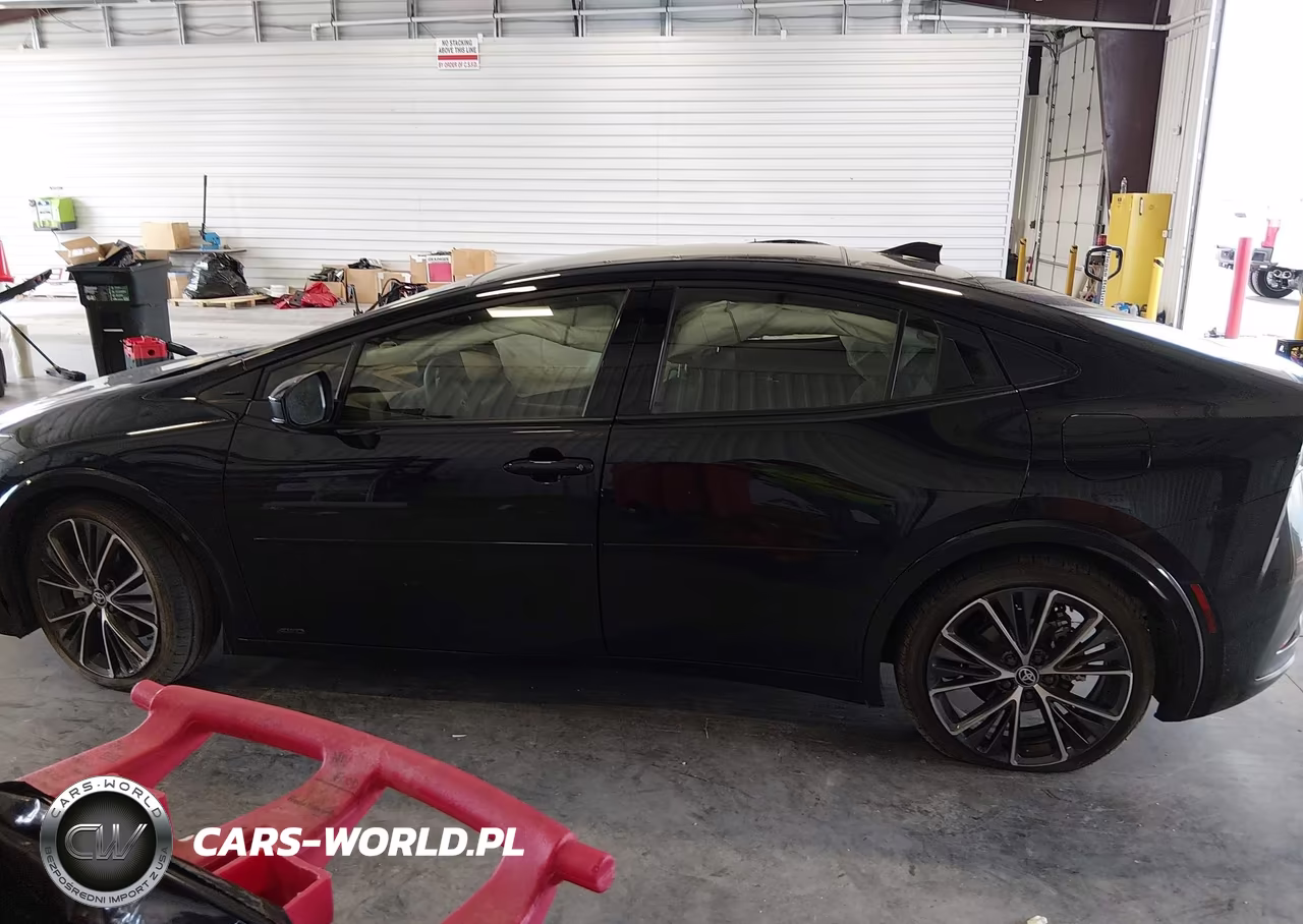 2024 Toyota Prius Xle Awd-E VIN:JTDADABU6R3010770 - 14