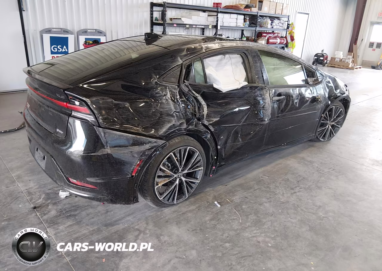 2024 Toyota Prius Xle Awd-E VIN:JTDADABU6R3010770 - 4