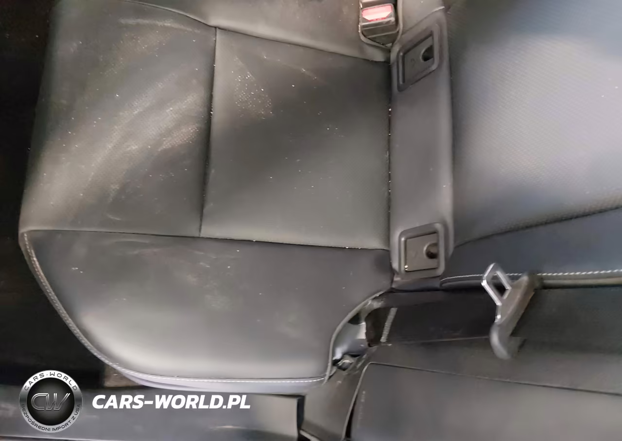 2024 Toyota Prius Xle Awd-E VIN:JTDADABU6R3010770 - 8