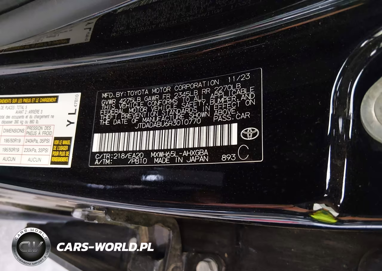 2024 Toyota Prius Xle Awd-E VIN:JTDADABU6R3010770 - 9