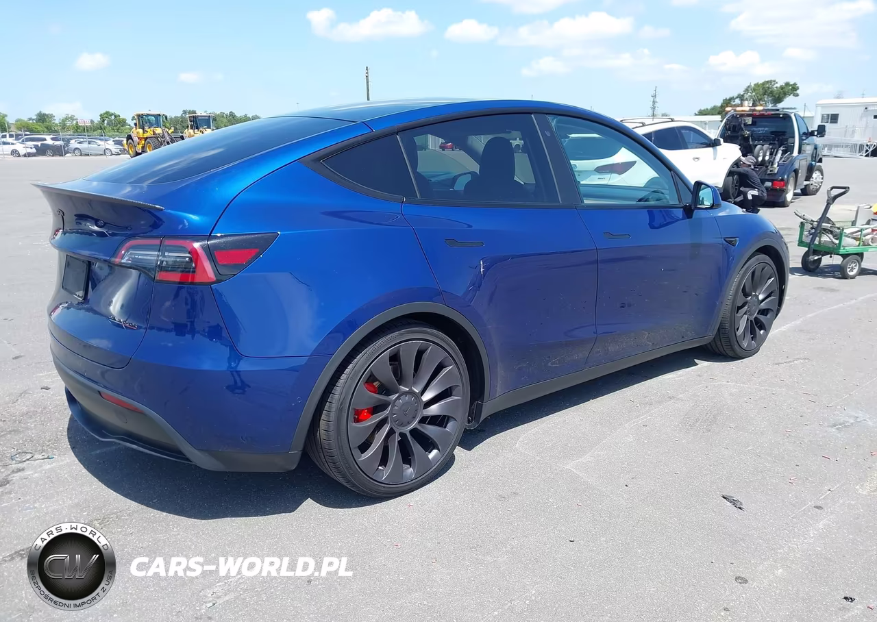 2020 Tesla Model Y Long Range Dual Motor All-Wheel Drive-Performance Dual Motor All-Wheel Drive VIN:5YJYGDEFXLF001178 - 4