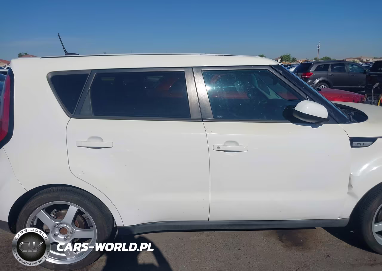 2015 Kia Soul VIN:KNDJN2A25F7223880 - 13
