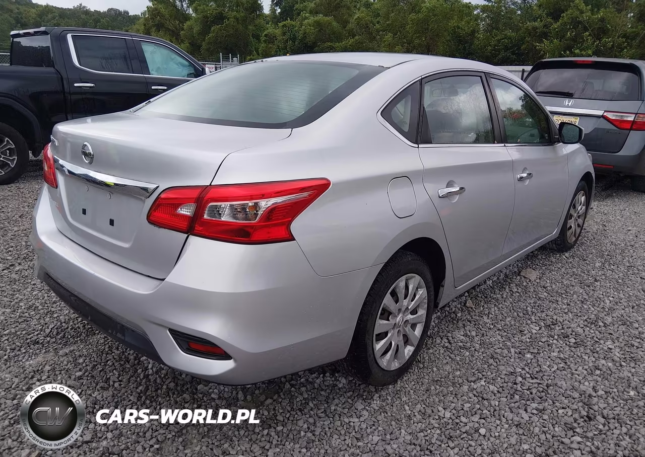 2018 Nissan Sentra S VIN:3N1AB7AP2JY252460 - 4