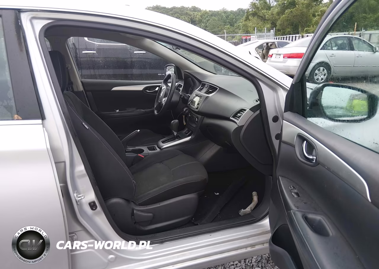 2018 Nissan Sentra S VIN:3N1AB7AP2JY252460 - 5